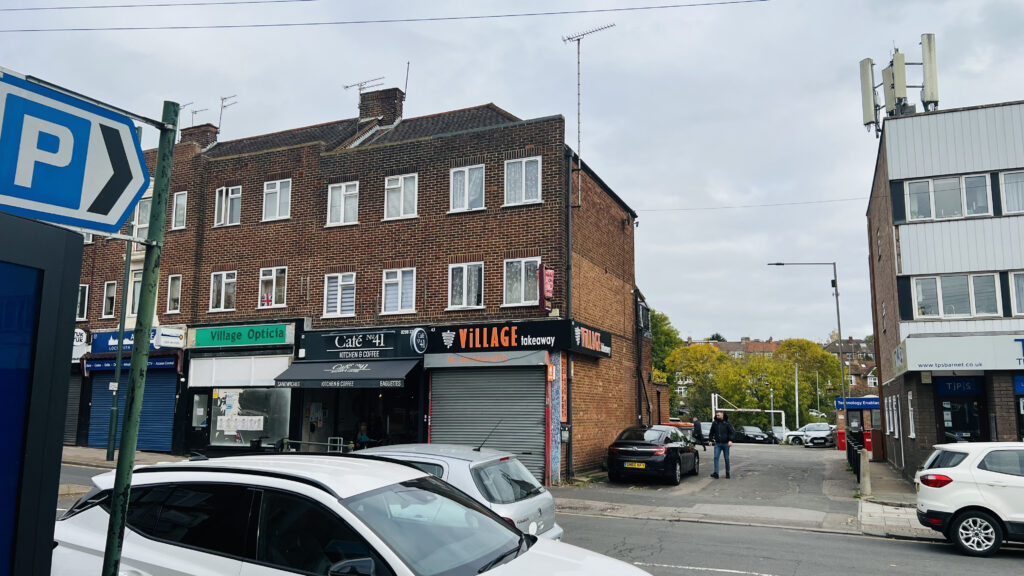 Public cart park entrance, East Barnet