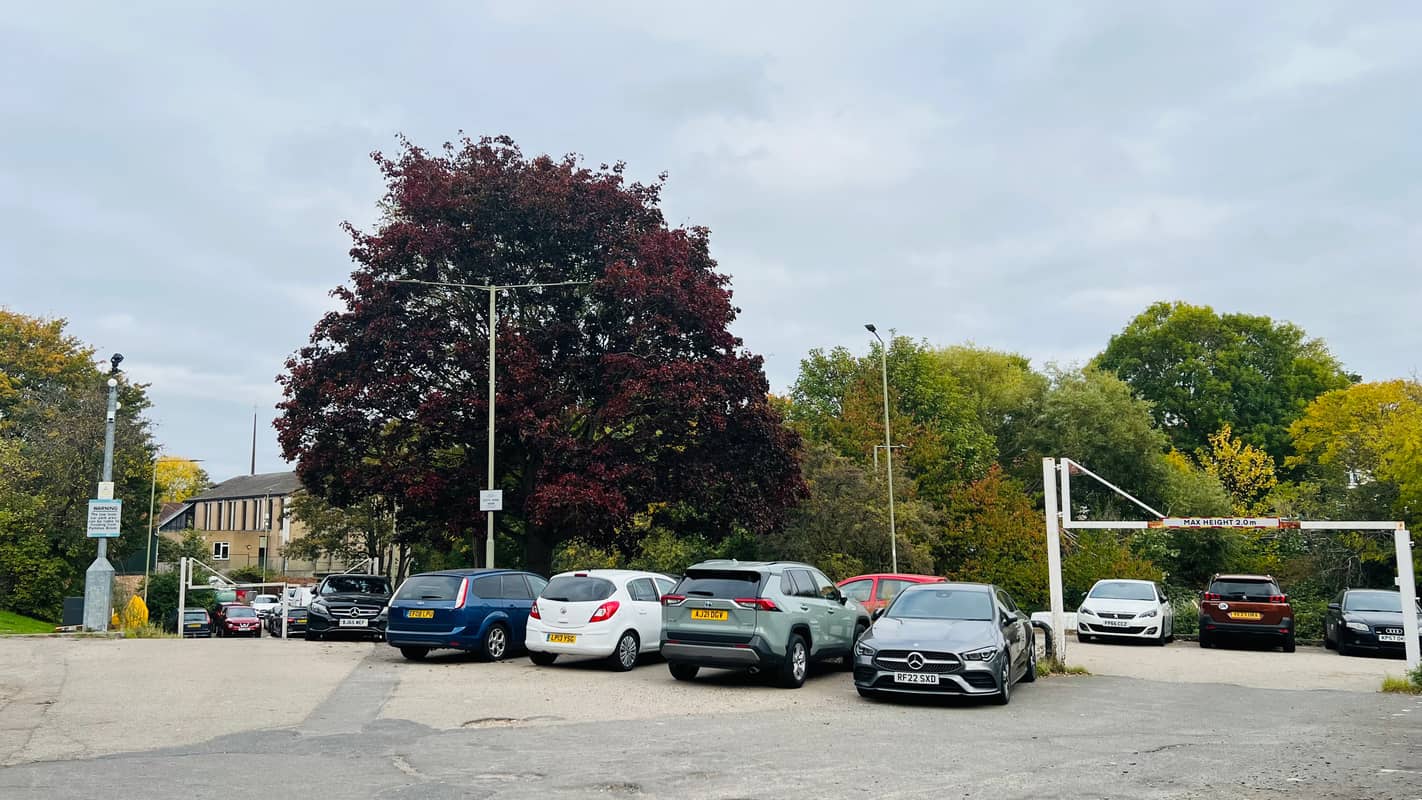 Public car p[ark East Barnet